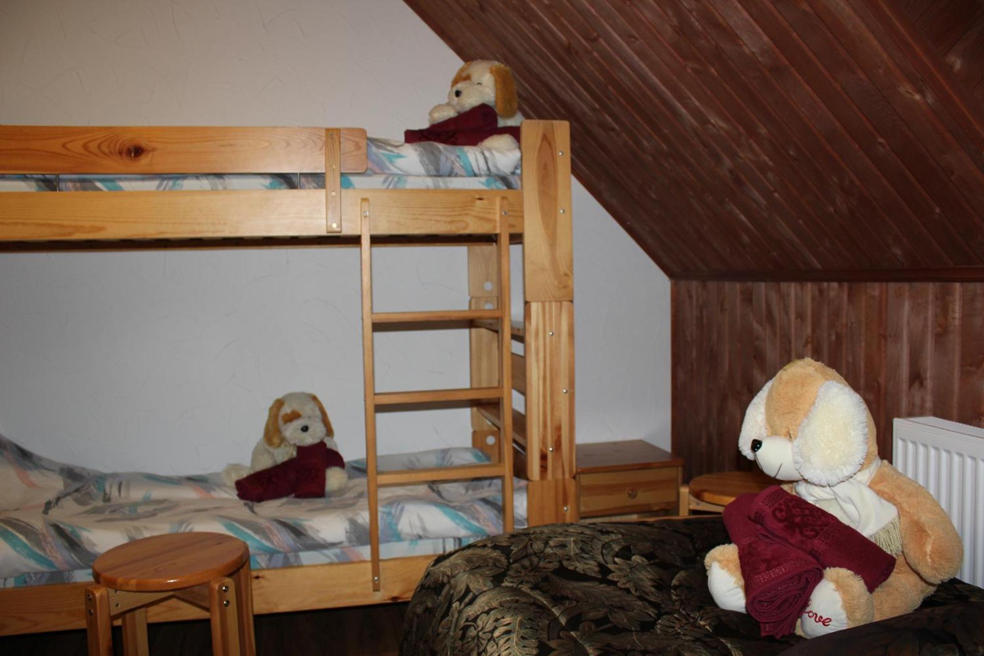 Krapi Guesthouse Treimani Bilik gambar