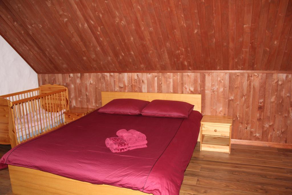 Krapi Guesthouse Treimani Bilik gambar