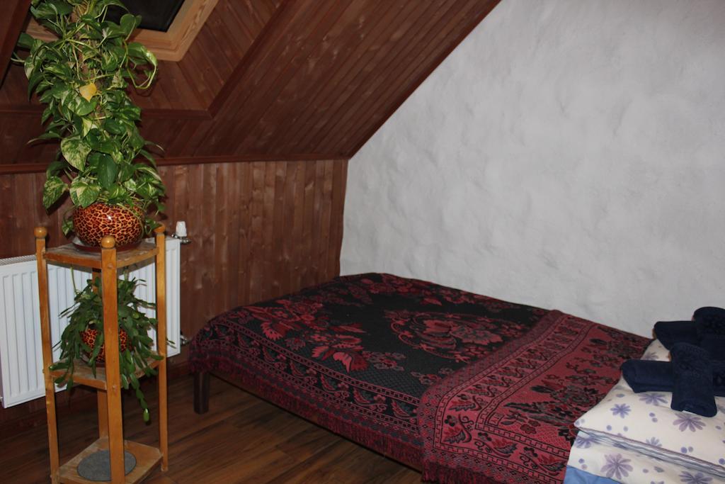 Krapi Guesthouse Treimani Bilik gambar