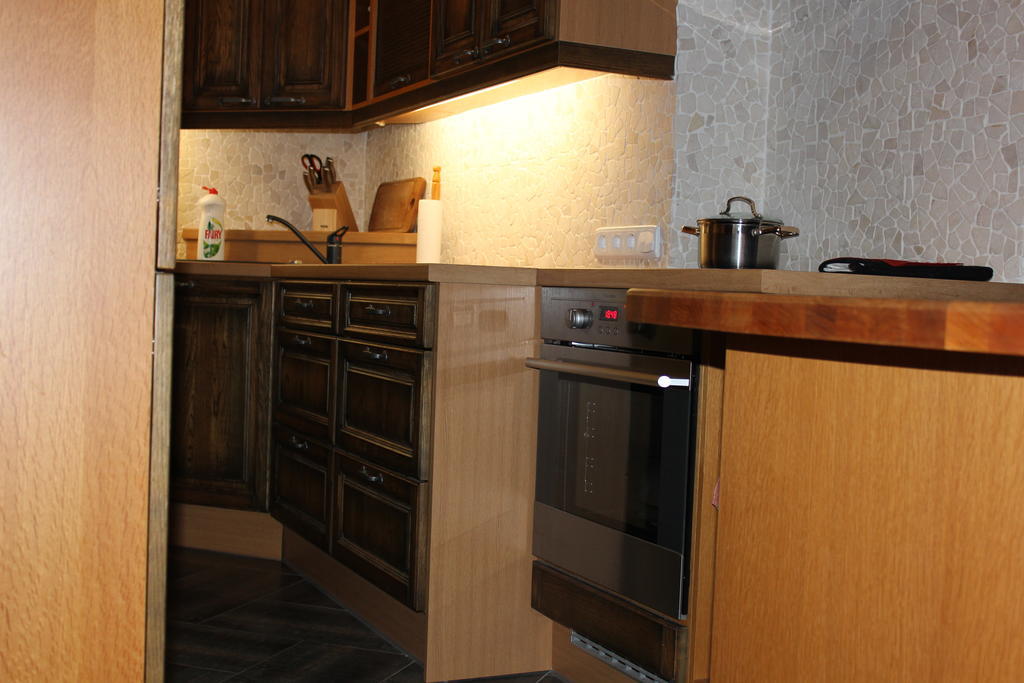 Krapi Guesthouse Treimani Bilik gambar