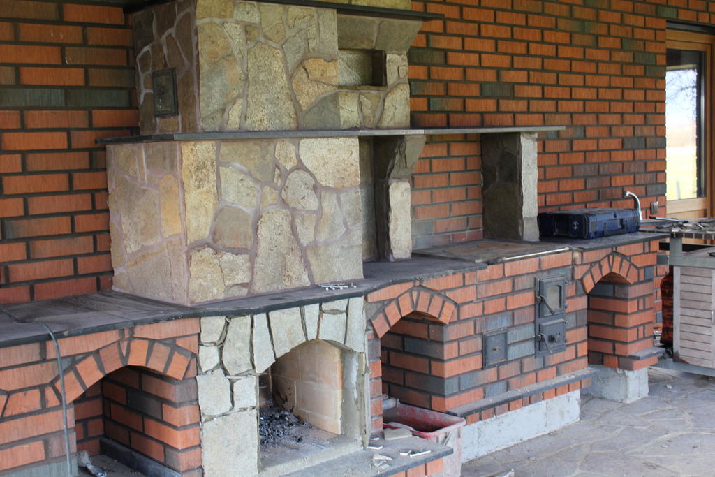 Krapi Guesthouse Treimani Bilik gambar