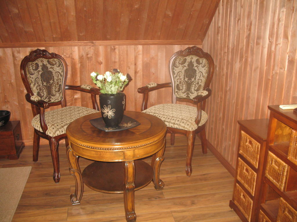 Krapi Guesthouse Treimani Bilik gambar